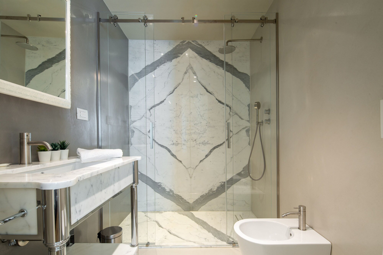 Bathroom 4, Florence Luxury Apartment al Duomo by Mmega, Florence