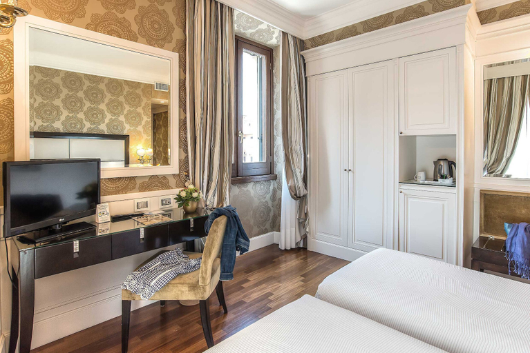 Bedroom 3, Albergo Del Senato, Roma