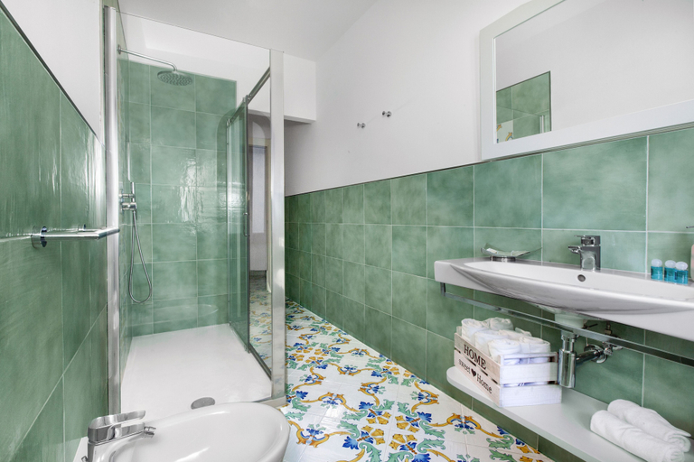 Bathroom 3, De Vivo Realty - Villa Russo Nerano, Napoli