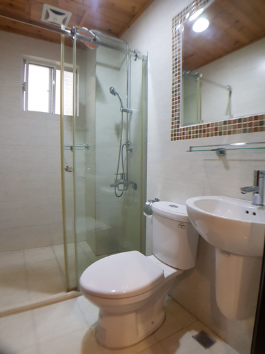 Bathroom 5, Tainan Yi Zhan, Tainan