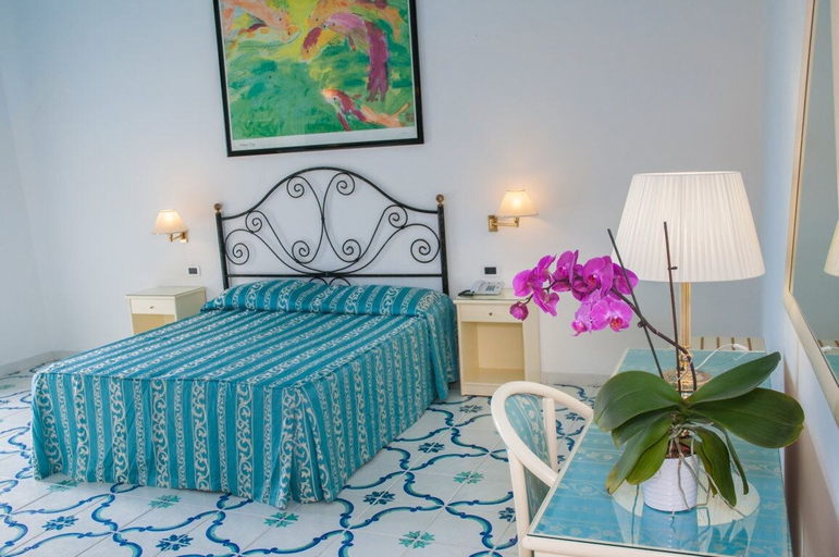 Bedroom 3, Hotel Villa Bianca, Napoli