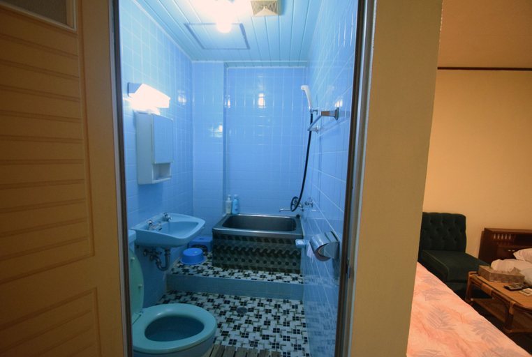 Bathroom 4, Hotel Henza, Uruma
