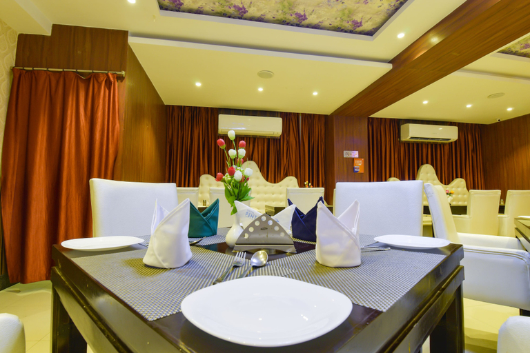 Food & Drinks 5, FabHotel Pentagon Airport, Khordha