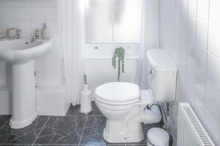 Bathroom 3, Post Office House - 3 Bed - Reynoldston, Swansea