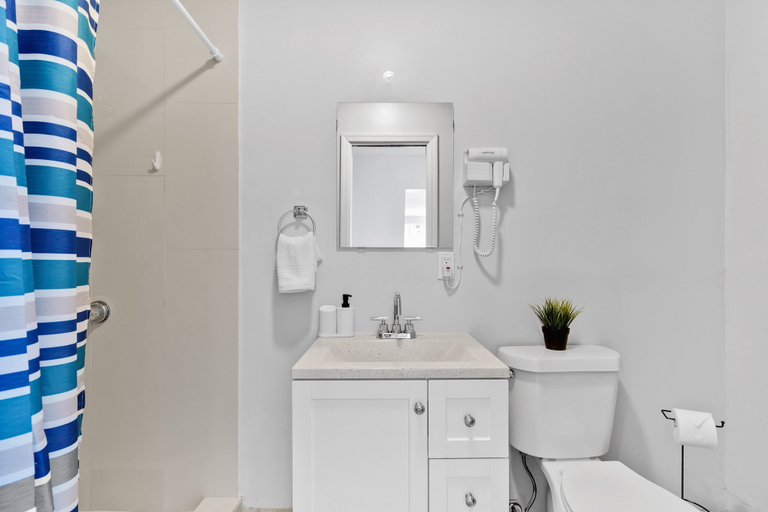 Bathroom 5, The Blue House Fort Lauderdale, Broward