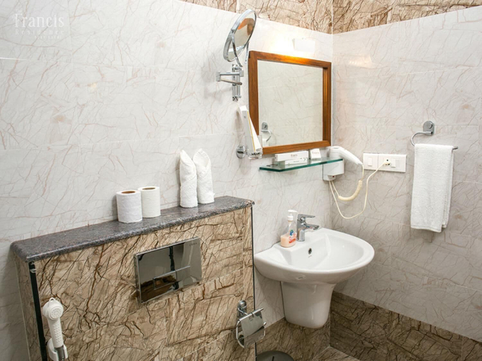 Bathroom 3, The Francis Residence, Ernakulam