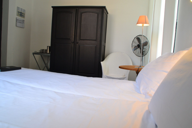 Bedroom 3, Chateau Les Merles, Dordogne