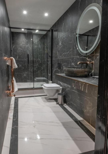 Bathroom 4, Croydon Hall, Somerset