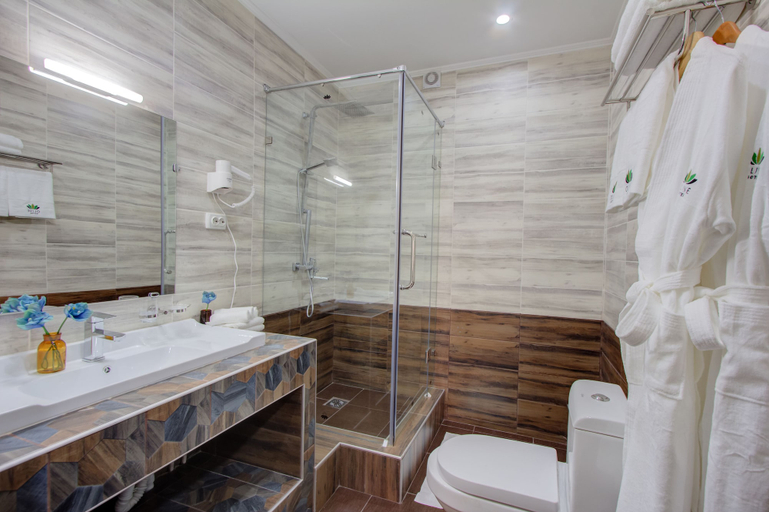 Bathroom 4, Olive Hotel Bishkek, Bishkek