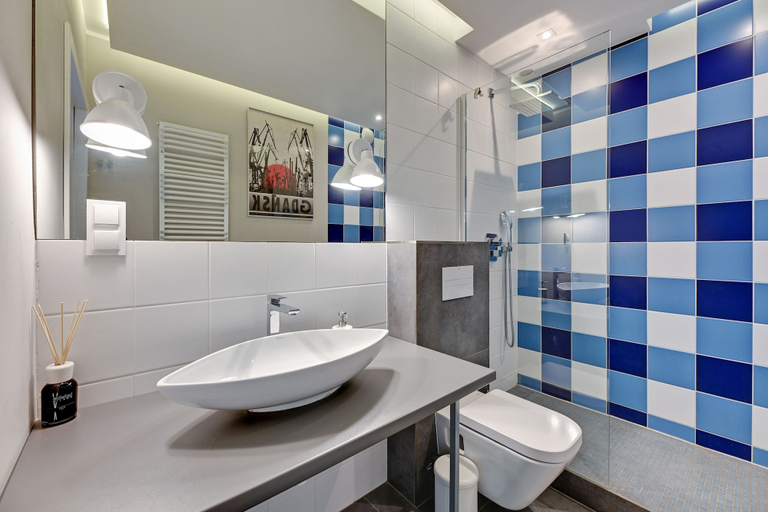 Bathroom 3, Grand Apartments - Tartaczna Deluxe, Gdańsk City