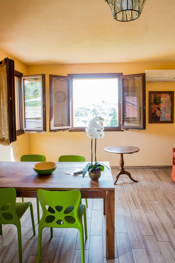 Dining Room 9