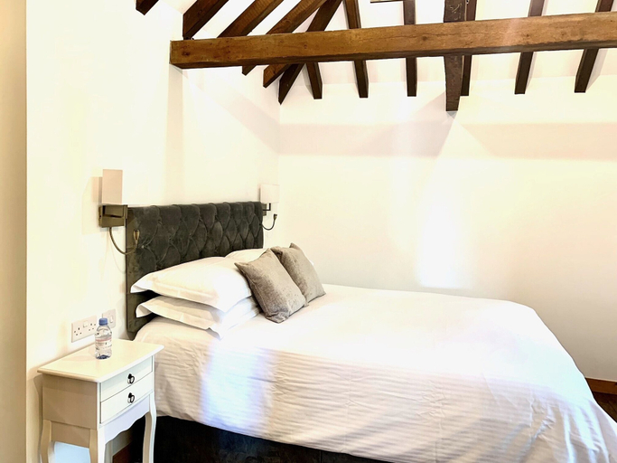 Bedroom 2, Flint Cottage - Sleeps 6 - Private Woodland, East Sussex