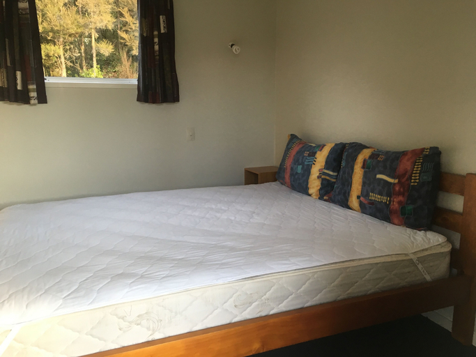 Bedroom 3, Tongariro Holiday Park, Ruapehu