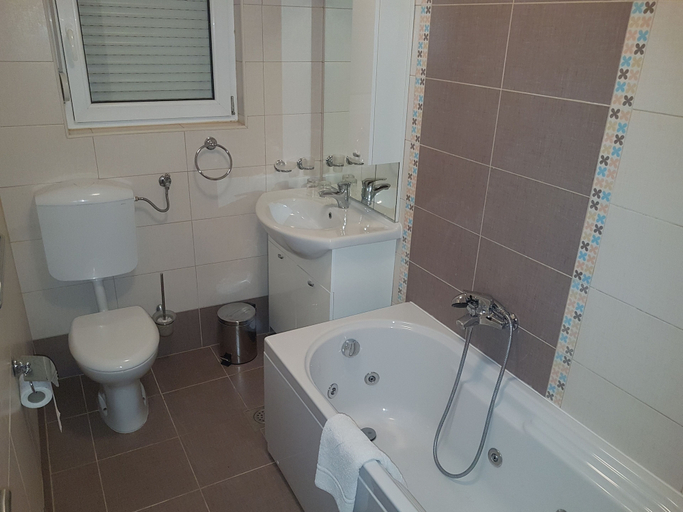 Bathroom 4, Motel Monako, Herzegovina-Neretva