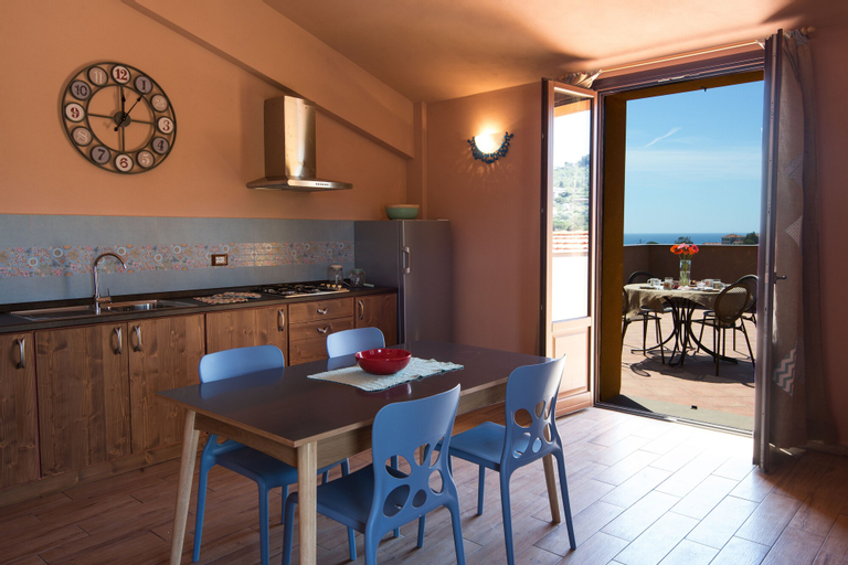 Dining Room 4