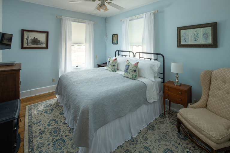 Bedroom 2, Avery On Prospect Hill Guest House, Jo Daviess