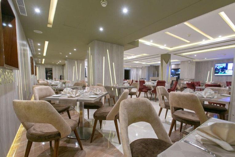 Food & Drinks 5, Madaure, Cheraga