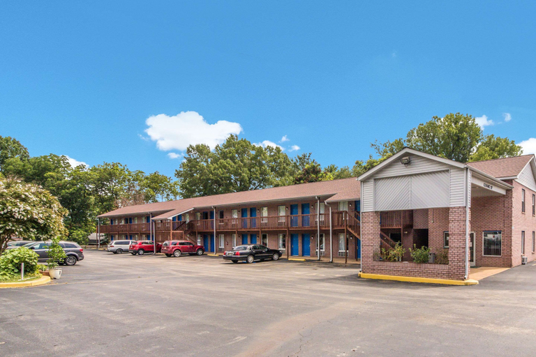 Exterior & Views 1, Rodeway Inn Bolivar, Hardeman