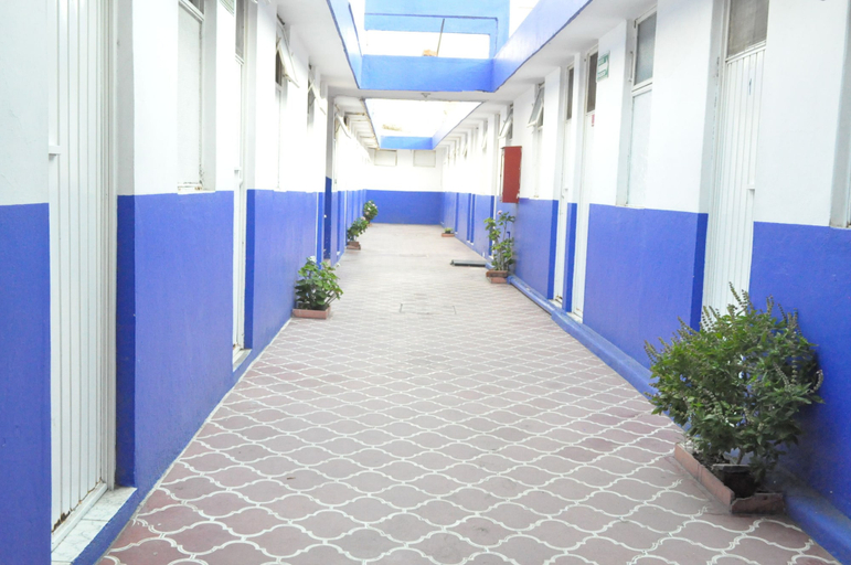 Others 3, Hotel Metropolitan II, Irapuato