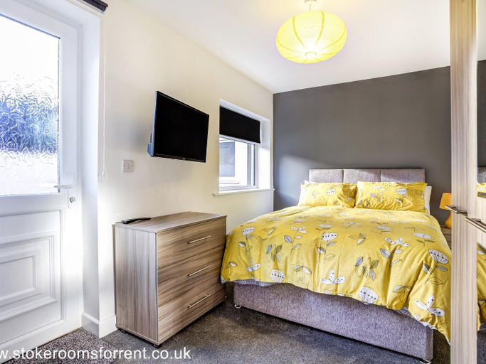 Others 3, Townhouse PLUS @ 166 Edleston Road Crewe, Cheshire East