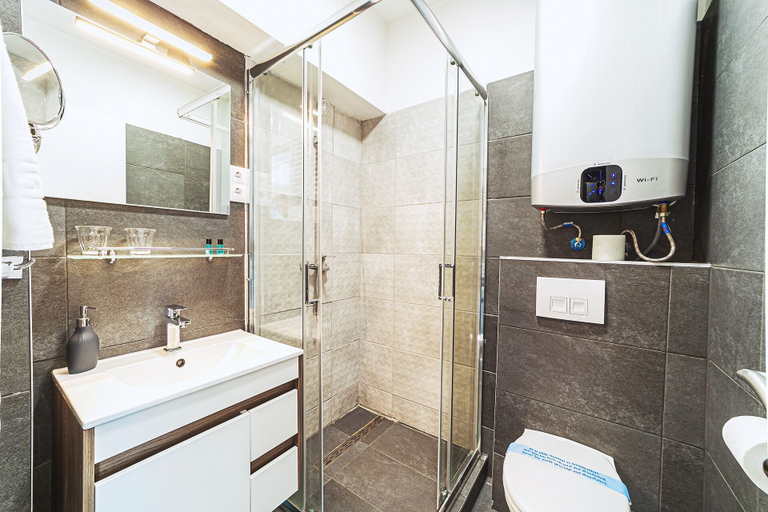 Bathroom 4, Mártoni Resort & Restaurant, Ráckeve