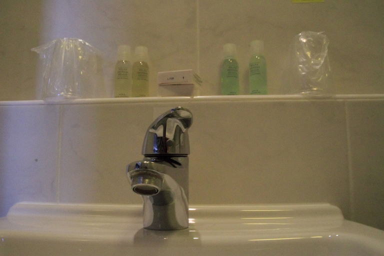 Bathroom 4, Gairloch Hotel, Highland