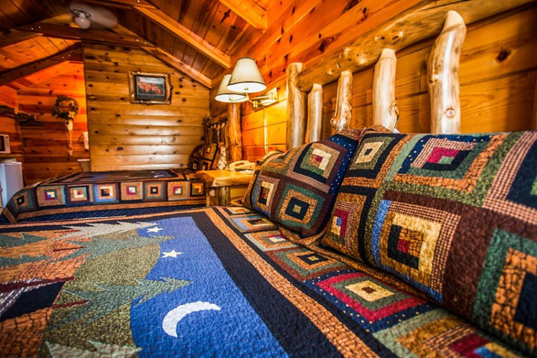 Bedroom 3, Bryce Country Cabins, Garfield