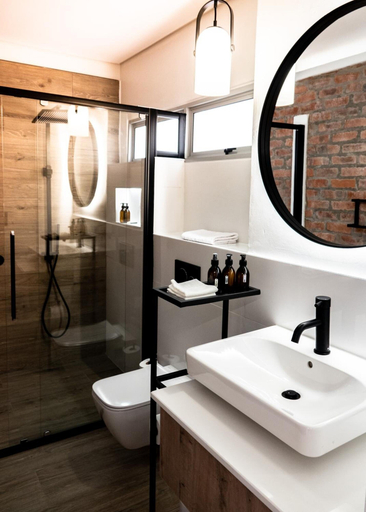 Bathroom 4, The Windhoek Luxury Suites, Windhoek East