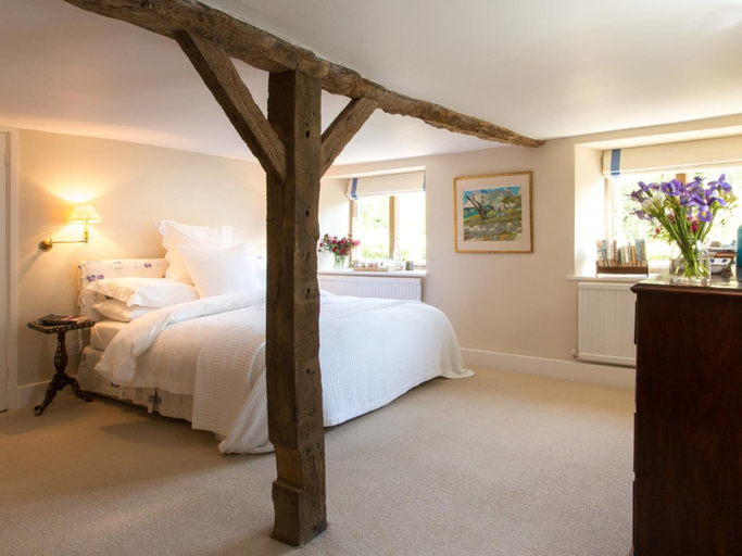 Bedroom 2, The Old Post Office Adlestrop, Oxfordshire