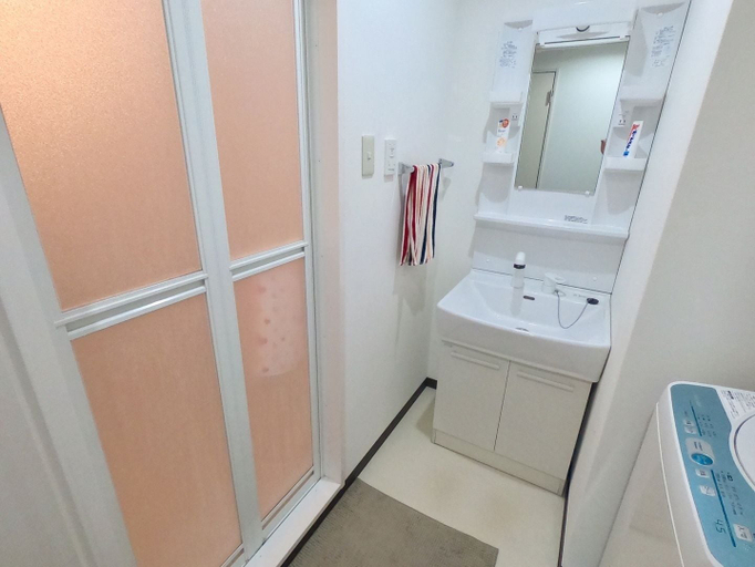 Bathroom 3, Dajoko House, Osaka