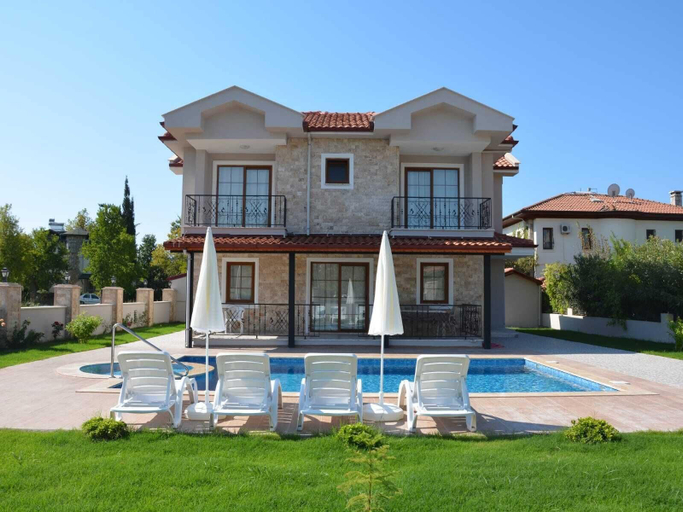 Exterior & Views 1, Stunning 4-bed Villa Konak Private & Pool, Köyceğiz