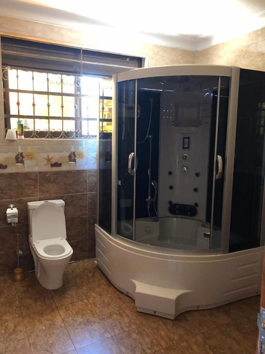 Bathroom 3, Marina Lake View Apartments, Jinja