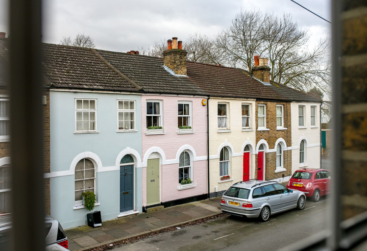 Exterior & Views 2, Charming Victorian Cottage, London