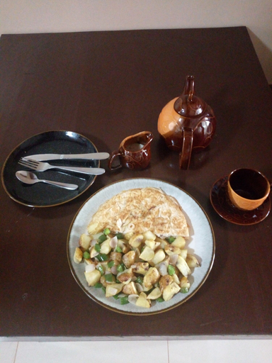 Food & Drinks 4, The Crib Serviced, Kicukiro