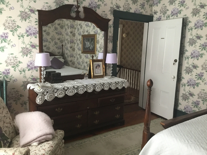 Bedroom 2, Riffles and Runs B & B, Centre