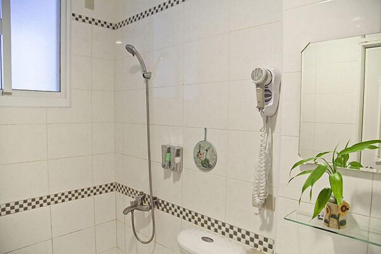 Bathroom 2, The Garden Rose B&B, Taitung
