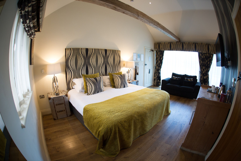 Bedroom 2, Channels Hotel, Essex