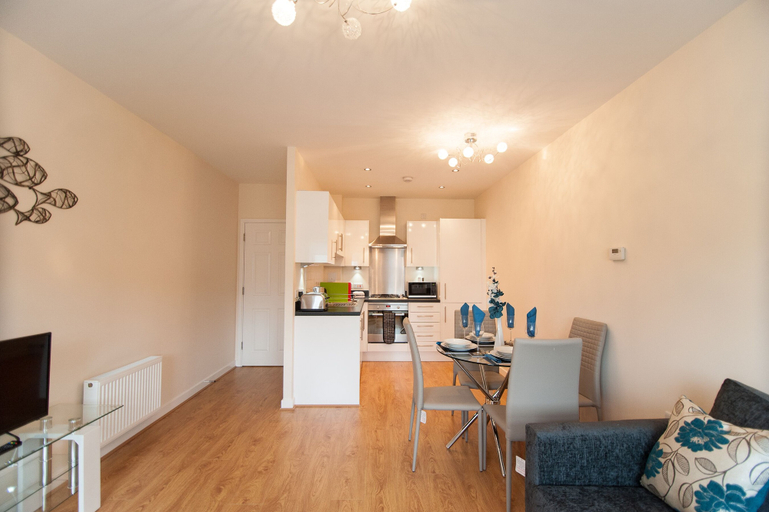 Others 3, Station Suites, Hertfordshire
