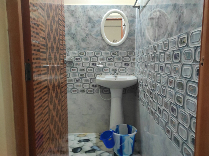 Bathroom 4, Homocation Panchami Homestay, Golaghat