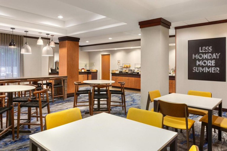 Food & Drinks 5, Fairfield Inn & Suites Jacksonville West/Chaffee Point, Duval
