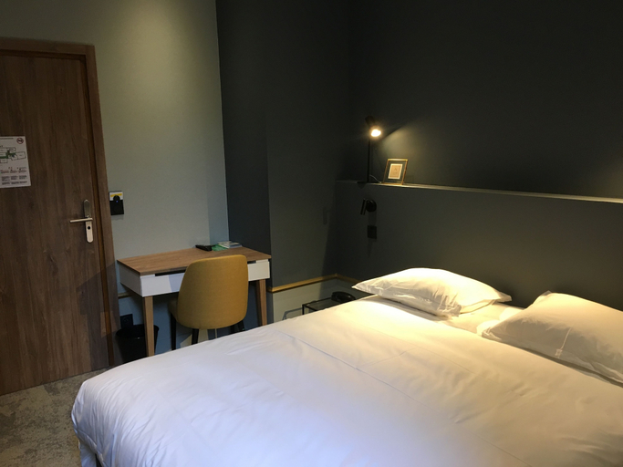 Bedroom 2, Hotel Armoricaine, Ille-et-Vilaine