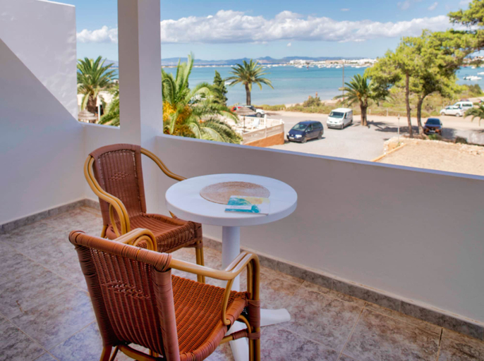 Others 5, El Lago Dorado, Baleares