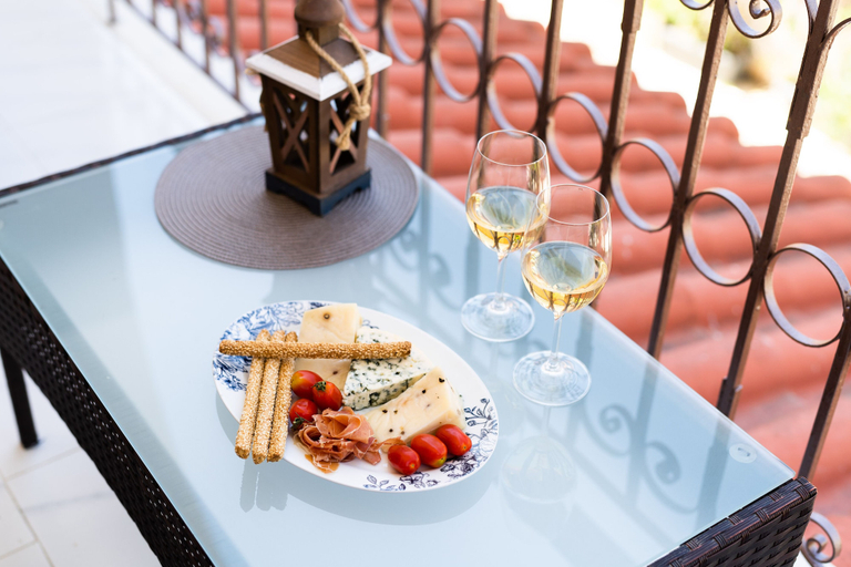 Food & Drinks 5, Virvilis Apartments, Epirus