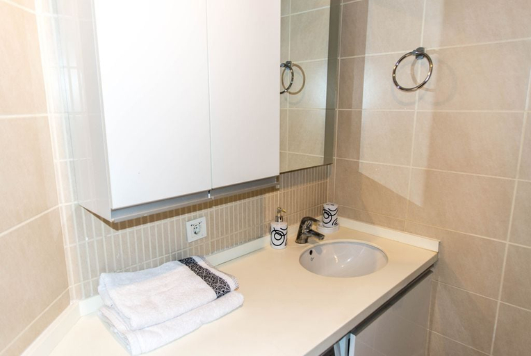 Bathroom 3, Dumankaya Ikon 33 Floor 1 Bedroom A, Kadıköy