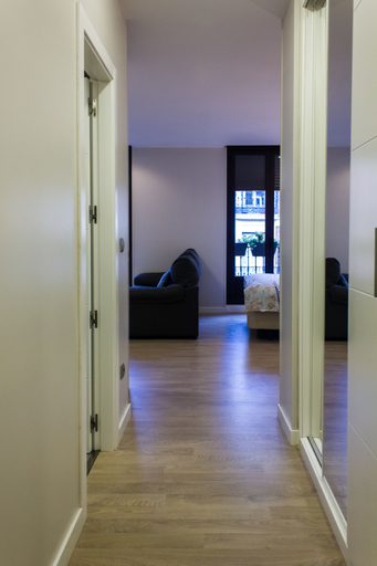 Others 5, Arenal Suites Preciados, Madrid