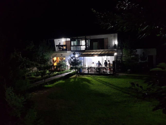 Exterior & Views 2, Gapyeong Solnanggu Pension, Gapyeong