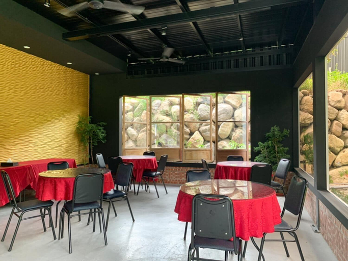 Food & Drinks 5, BlackJazz Inn, Nantou
