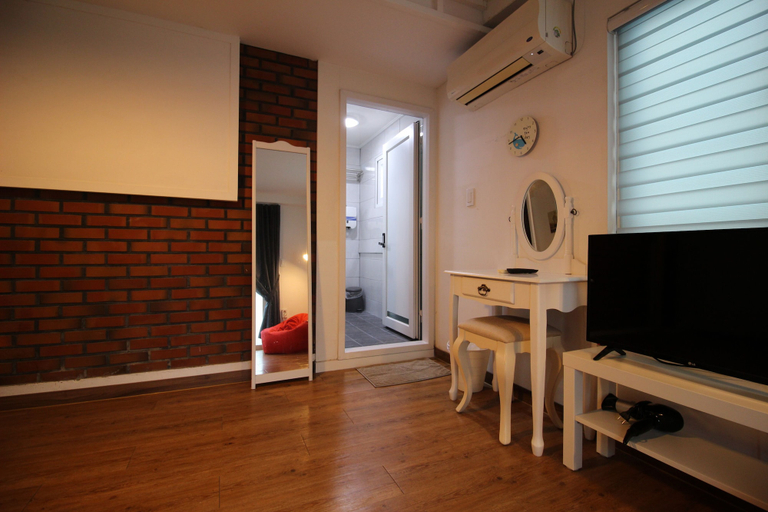 Others 5, Bunk Guest House - Hostel, Mapo