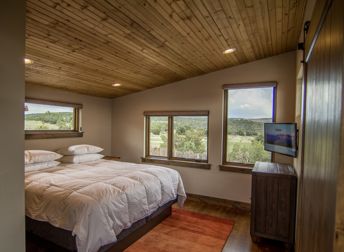 Bedroom 2, Royal Gorge Cabins, Fremont