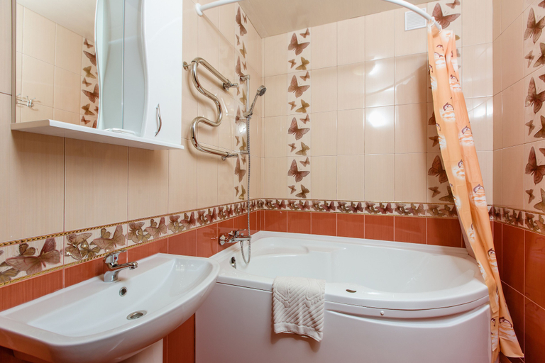 Bathroom 2, naDobu Hotel Poznyaki, Darnyts'kyi